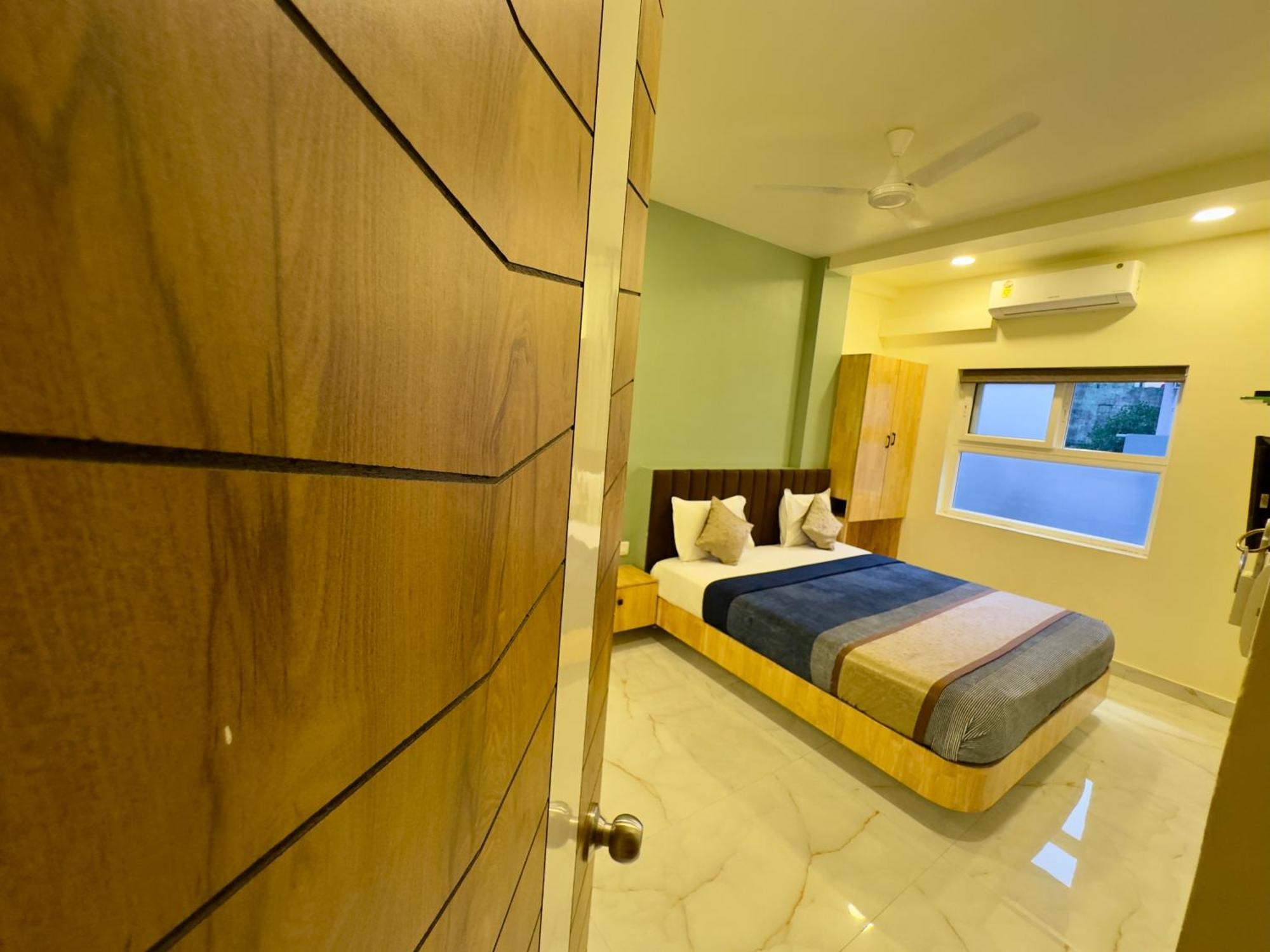 Hotel Greens Estate Business Class Chennai